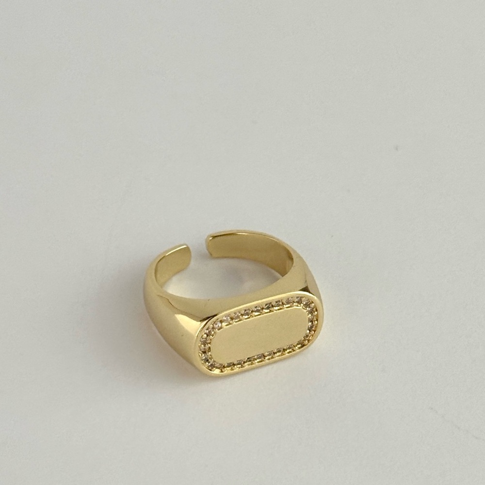 Signet Ring - Picture 4 of 4
